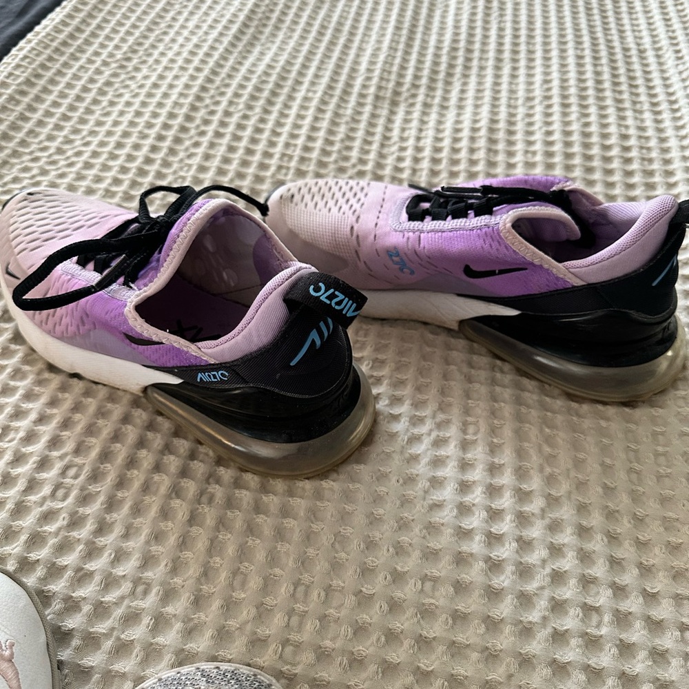 Nike Air Max 270 Pink and Black Sneakers